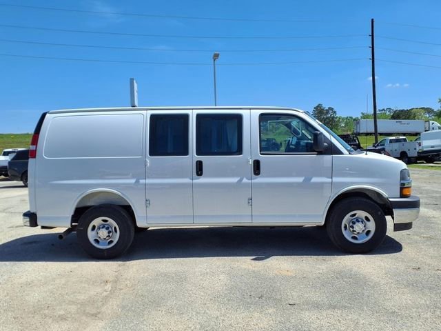 2025 Chevrolet Express Cargo Work Van - Photo 6