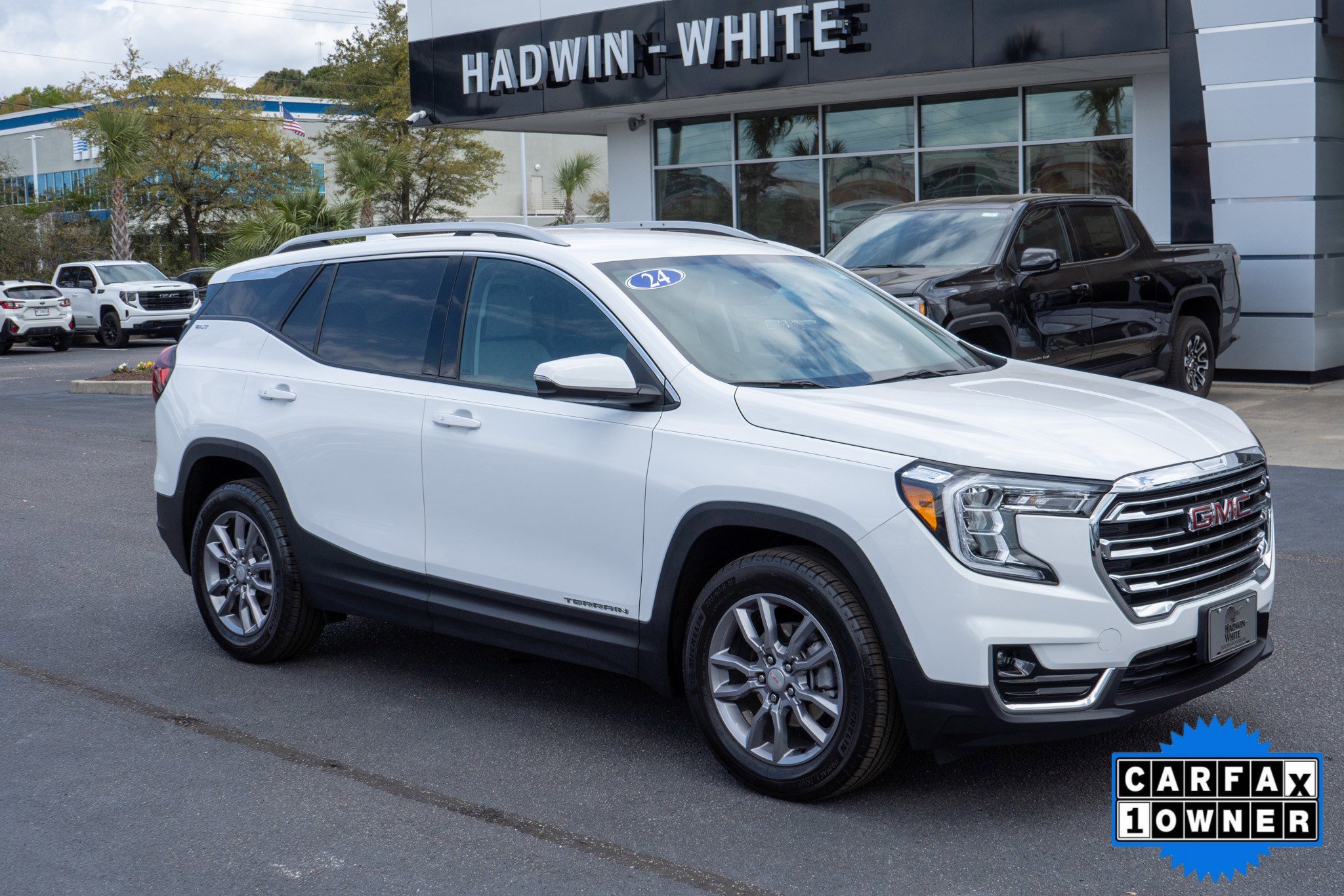 2024 GMC Terrain SLT FWD's photo