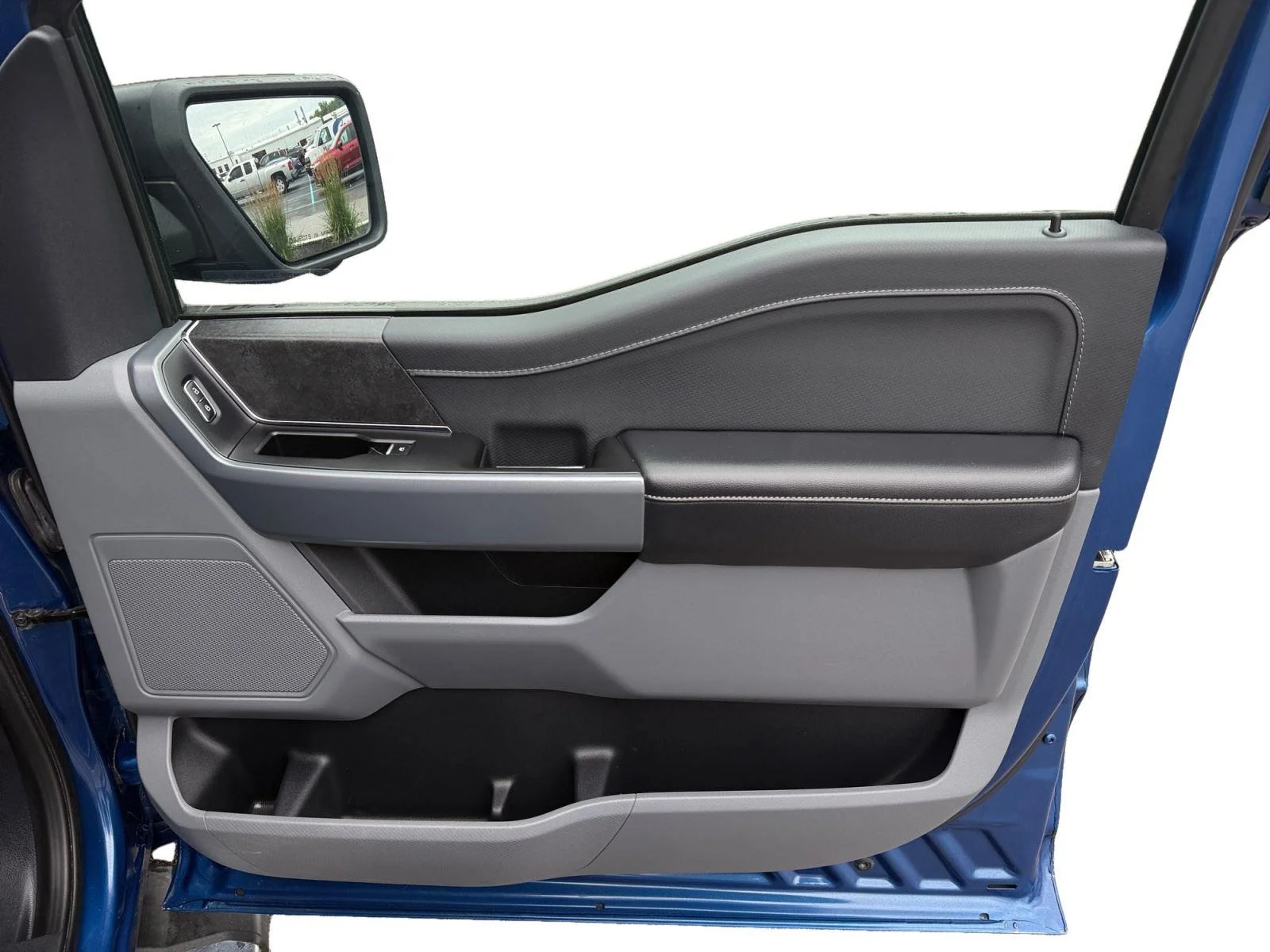 Used 2024 Atlas Blue Ford XLT image 24