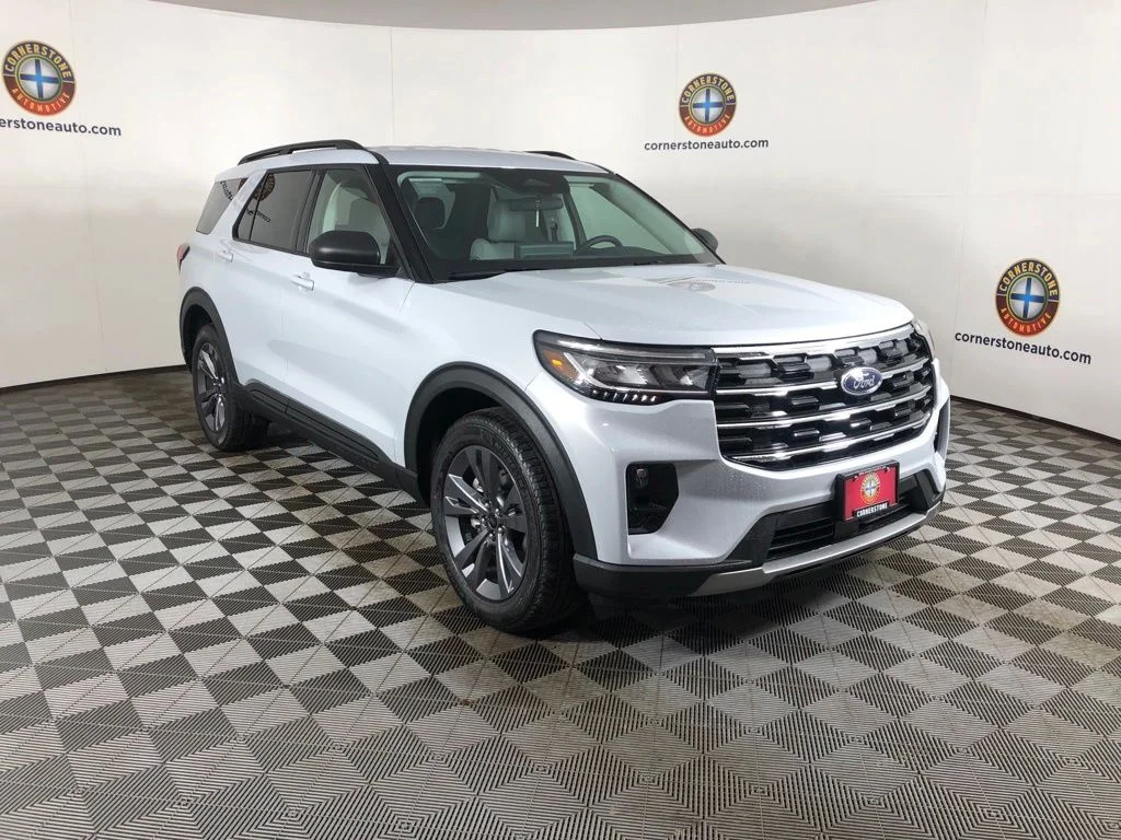 New 2026 Space White Metallic Ford Active image 17