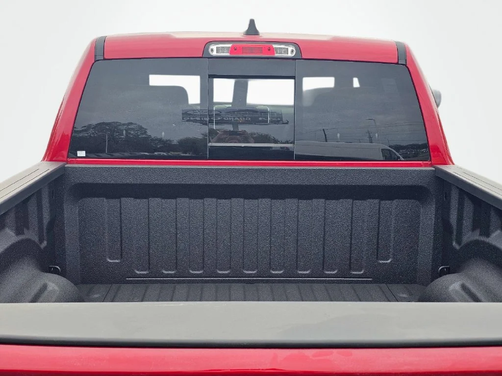 New 2027 Molten Red Pearl-Coat Exterior Paint RAM Laramie image 10