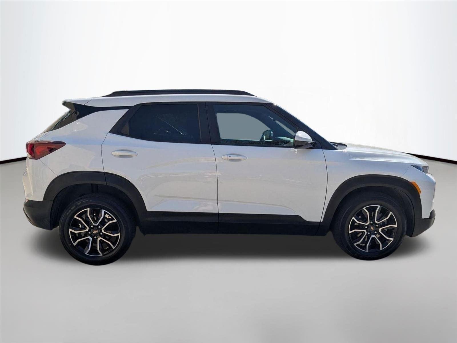 Used 2023 Summit White Chevrolet ACTIV image 4