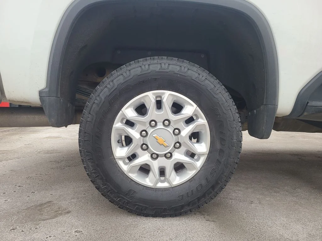 Used 2022 White Chevrolet LTZ image 17