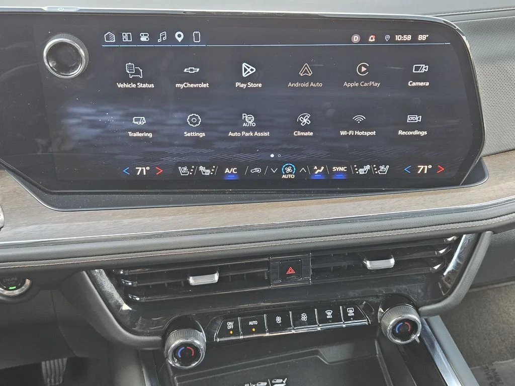 Used 2025 Beige Chevrolet High Country image 17