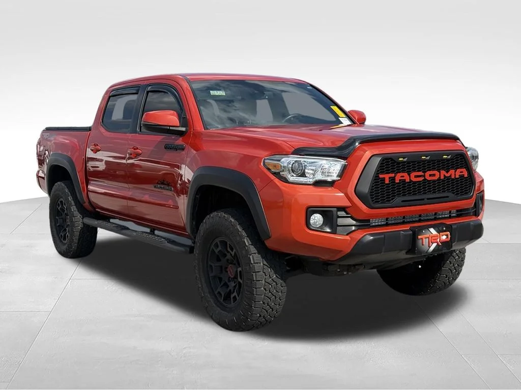 Used 2018 Red Toyota TRD Off-Road image 28
