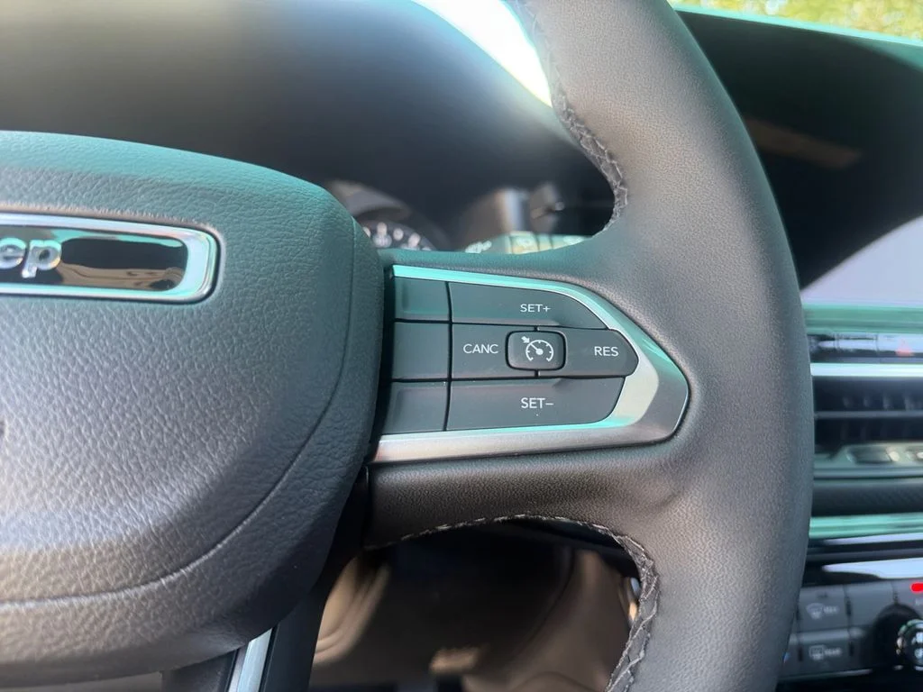 New 2026 Blue Jeep Latitude image 25