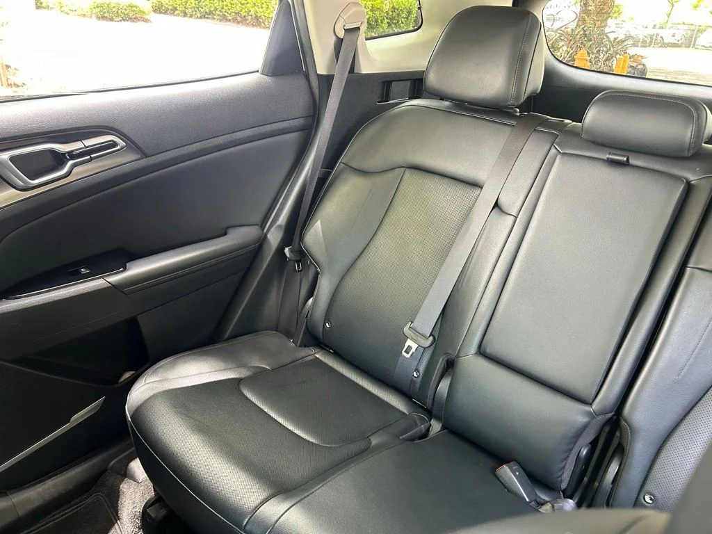 Used 2023 White Kia EX image 11