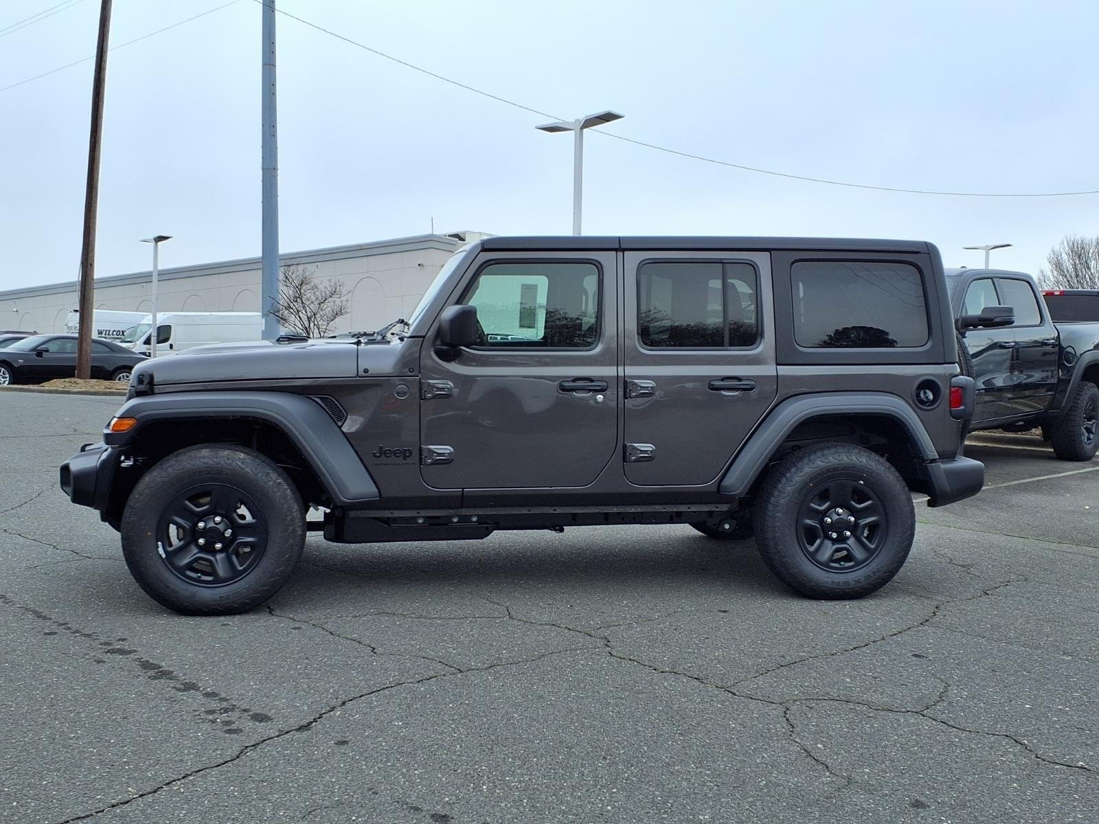 New 2026 Granite Crystal Metallic Clear-Coat Exterior Paint Jeep Sport image 3