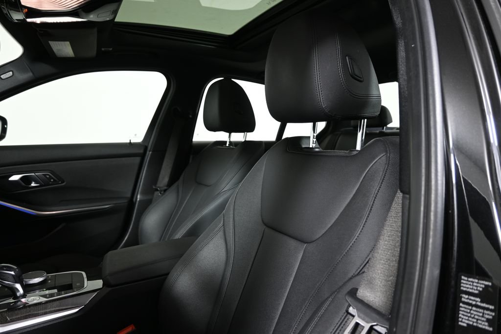 Used 2021 Black Sapphire Metallic BMW 330i xDrive image 5