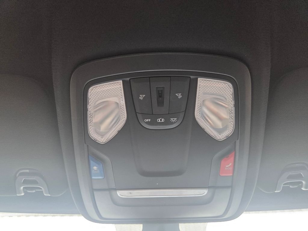 Used 2022 White Ram Big Horn image 18