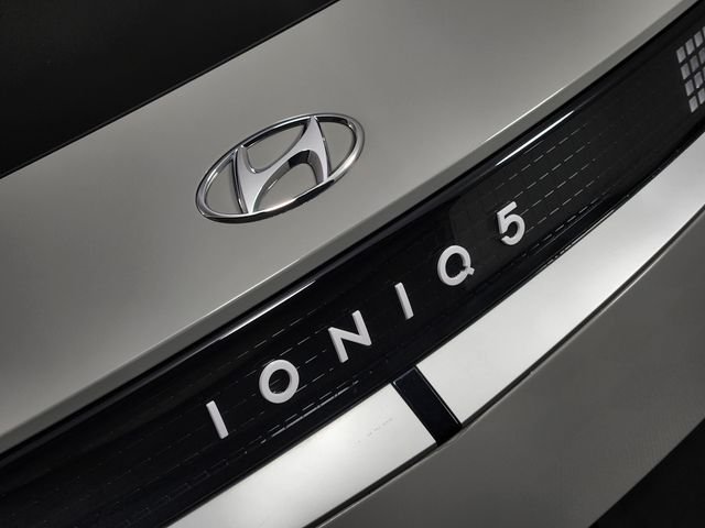 2024 Hyundai IONIQ 5 SEL - Photo 10