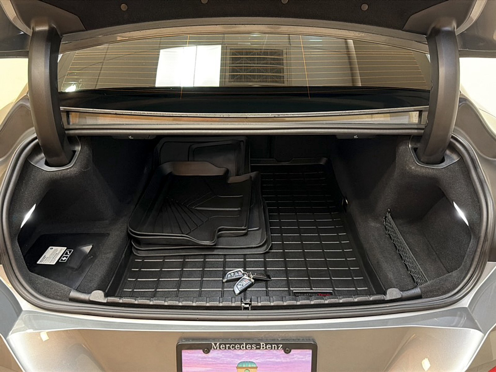 Used 2023 Skyscraper Grey Metallic BMW i image 28
