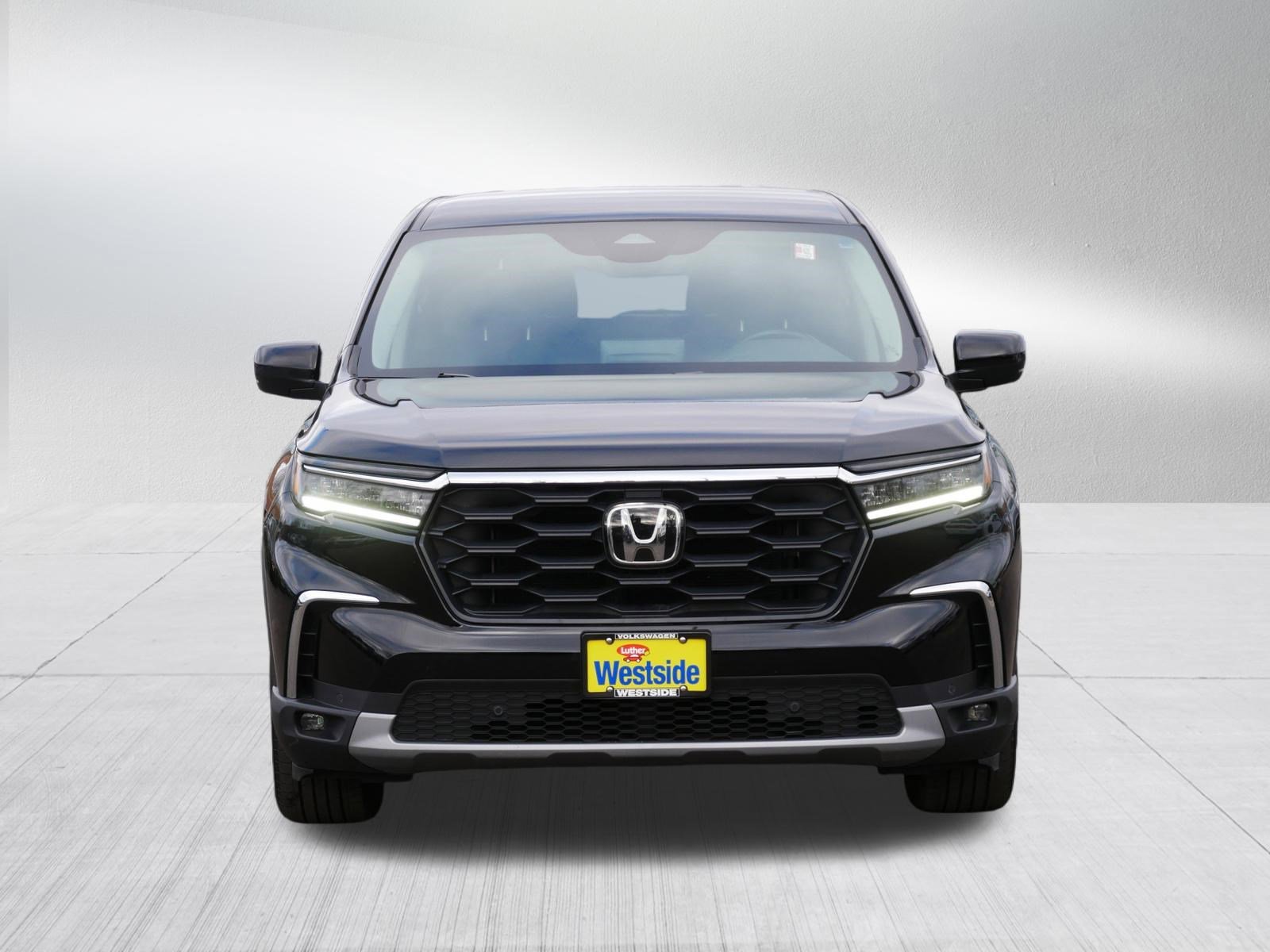 Used 2024 Honda Pilot EX-L with VIN 5FNYG1H5XRB038368 for sale in Saint Louis Park, Minnesota