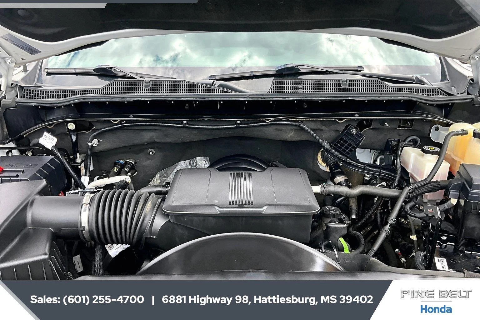 Used 2024 Summit White Chevrolet Custom image 8