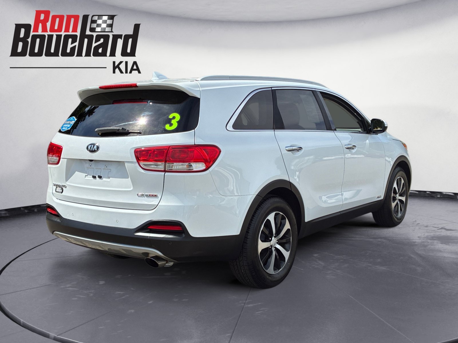 Used 2016 Kia Sorento EX with VIN 5XYPHDA17GG132960 for sale in Lancaster, MA