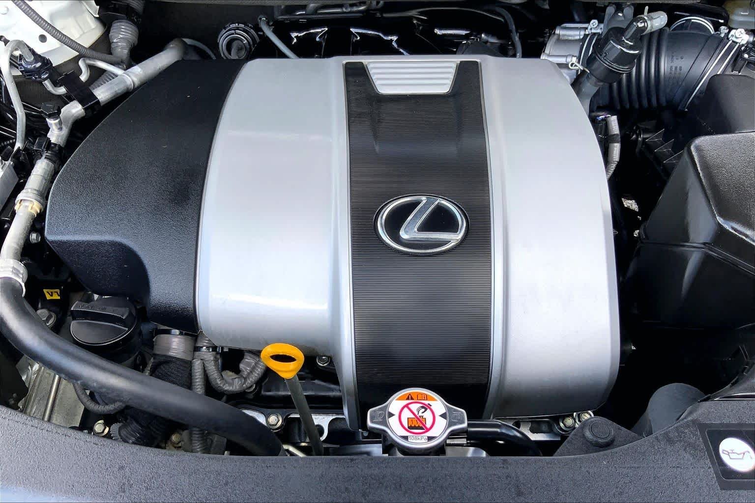 Used 2021 Eminent White Pearl Lexus  image 32