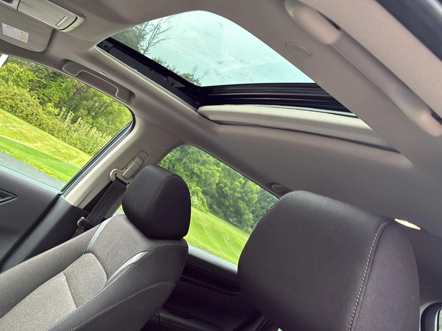 Used 2024 Canyon River Blue Metallic Honda EX image 9