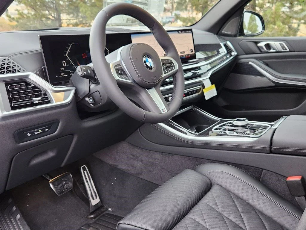 Used 2026 Carbon Black Metallic BMW xDrive40i image 10