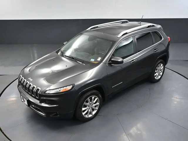 Used 2015 Gray Jeep Limited image 60