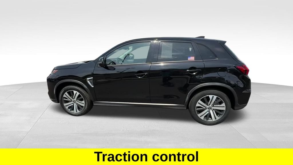 Used 2025 Black Mitsubishi 2.0 SE image 3