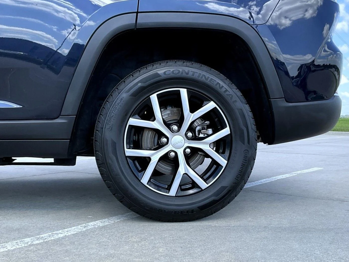 Used 2023 Black Jeep Limited image 23