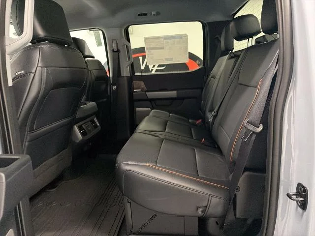 New 2026 Glacier Gray Metallic Tri-Coat Ford F-250® Lariat® image 33