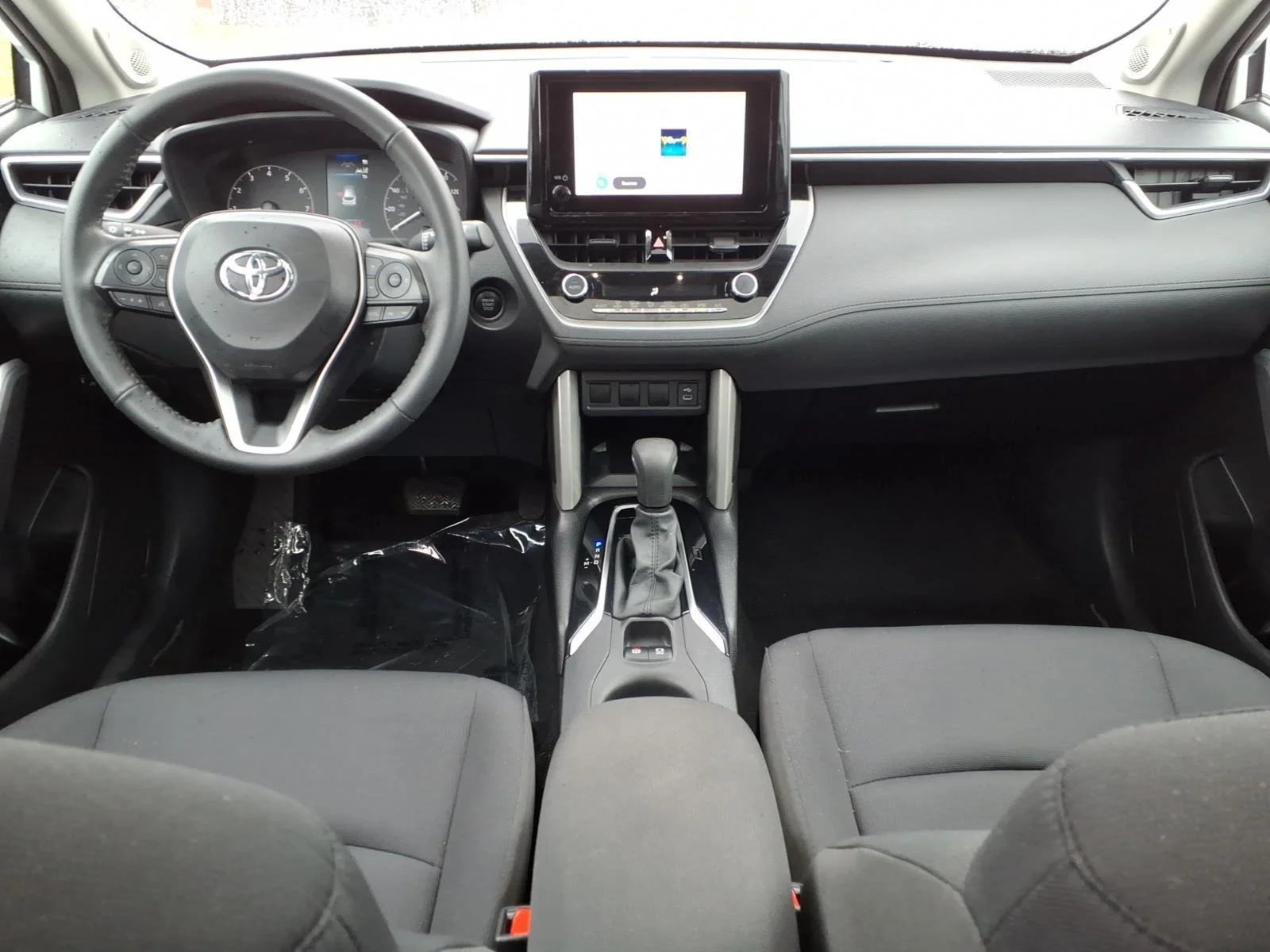 Used 2024 Wind Chill Pearl Toyota LE image 18