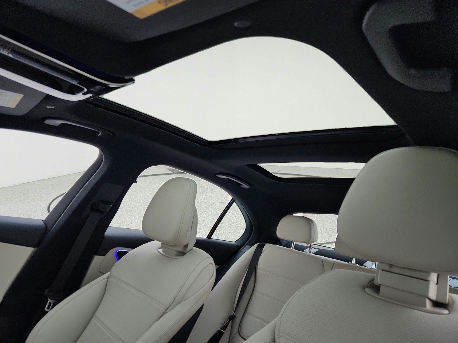 New 2026 Polar White Mercedes-Benz C 300 Sedan image 43