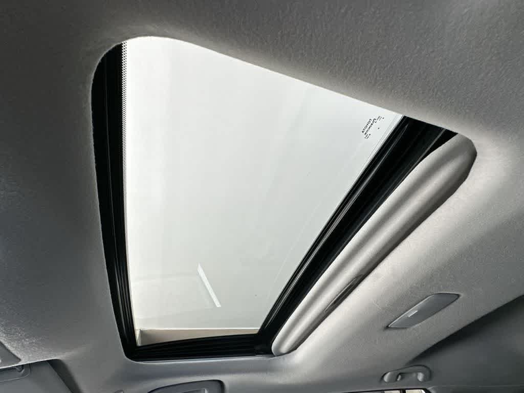Used 2024 Wind Chill Pearl Toyota LE image 17
