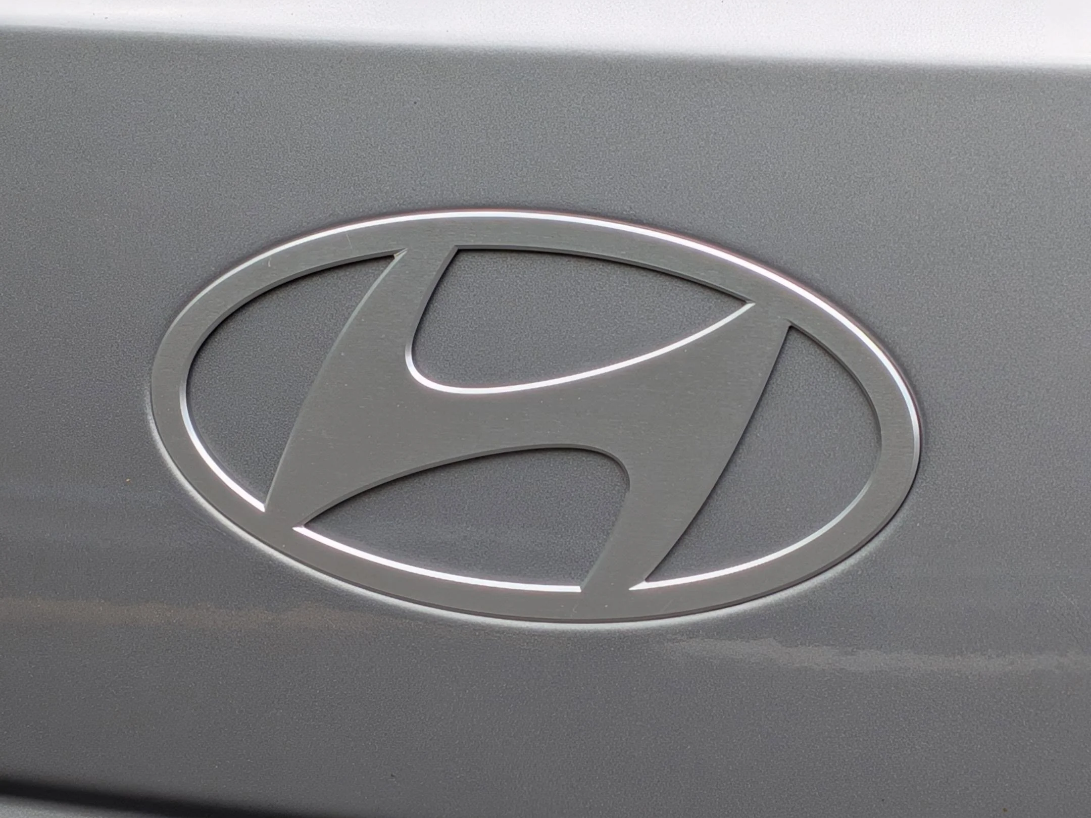 Used 2025 Shimmering Silver Pearl Hyundai SEL image 28