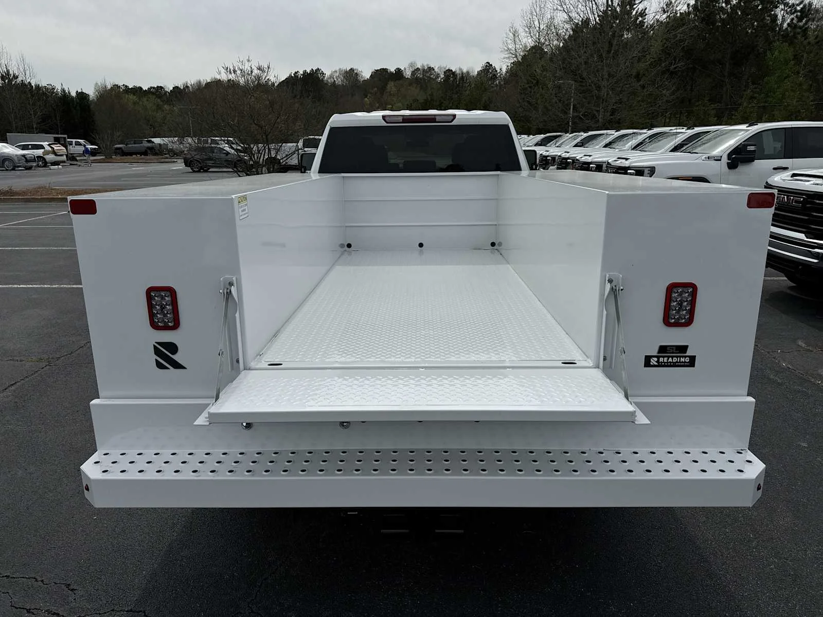 New 2025 Summit White GMC Pro image 17