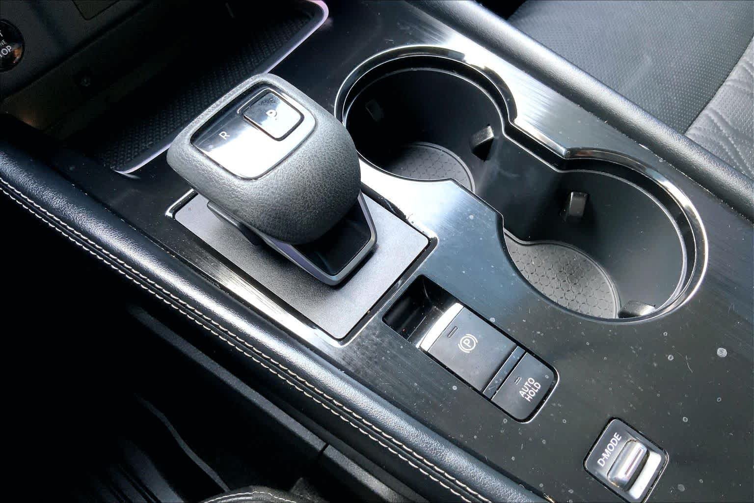 Used 2024 Super Black Nissan Platinum image 36