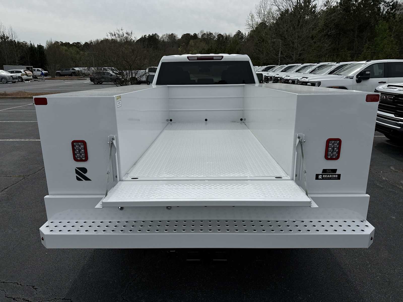 2025 GMC Sierra 3500HD Pro - Photo 17
