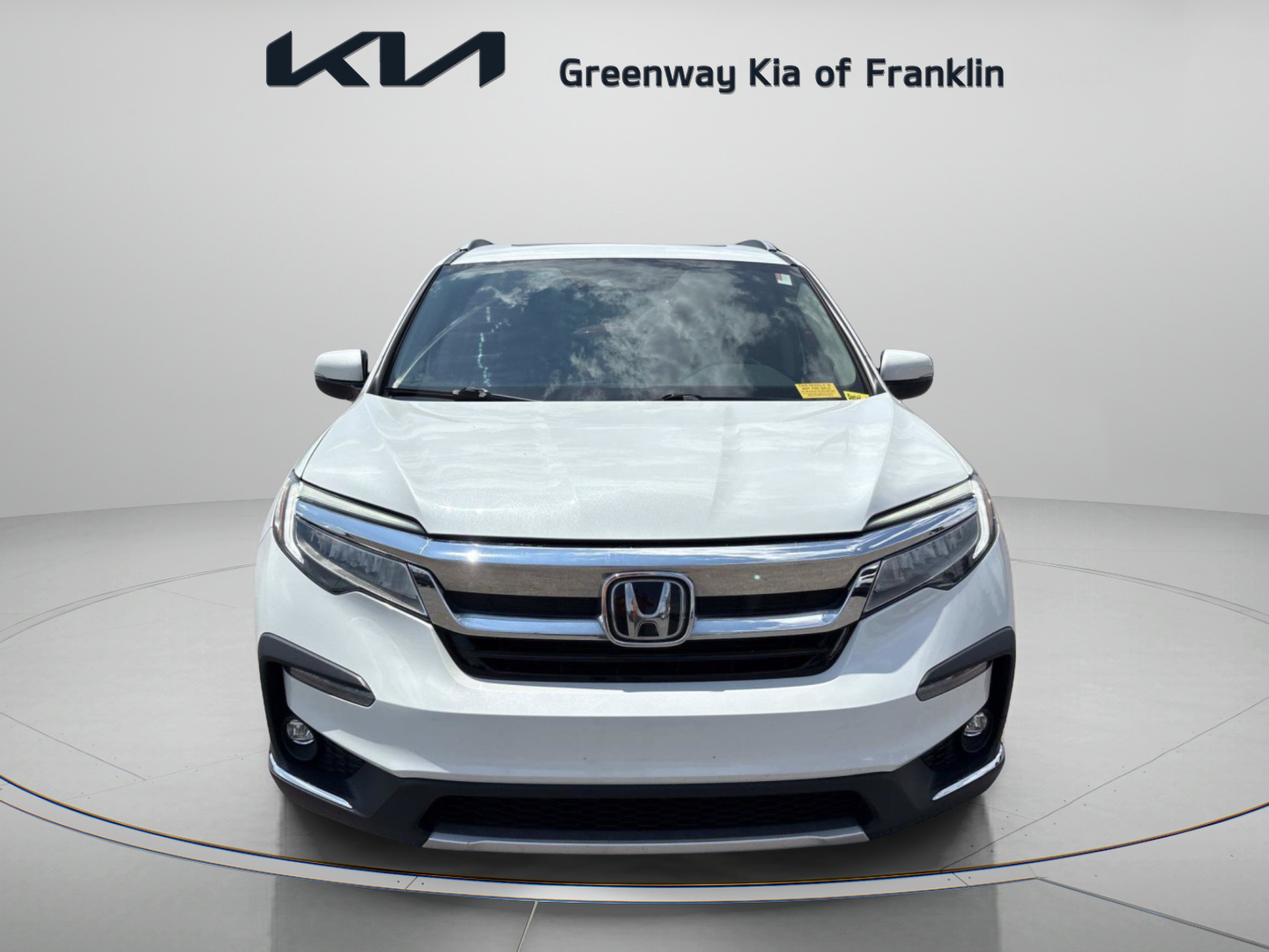 Used 2020 Platinum White Honda Touring image 2