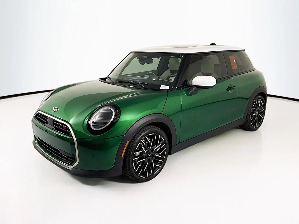 2026 MINI Hardtop Cooper S's photo