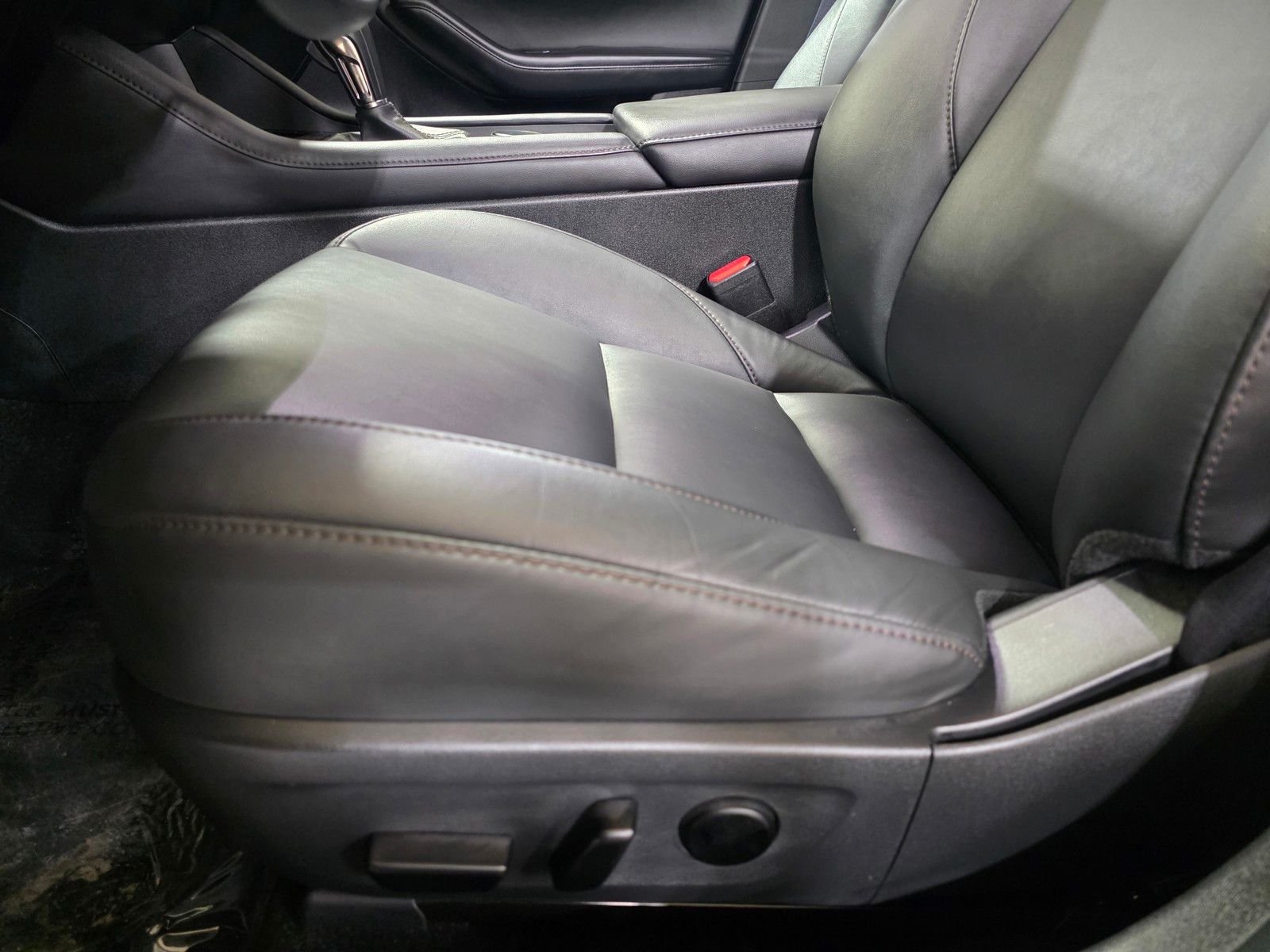 Used 2025 Jet Black Mica Mazda 2.5 S Preferred Package image 23