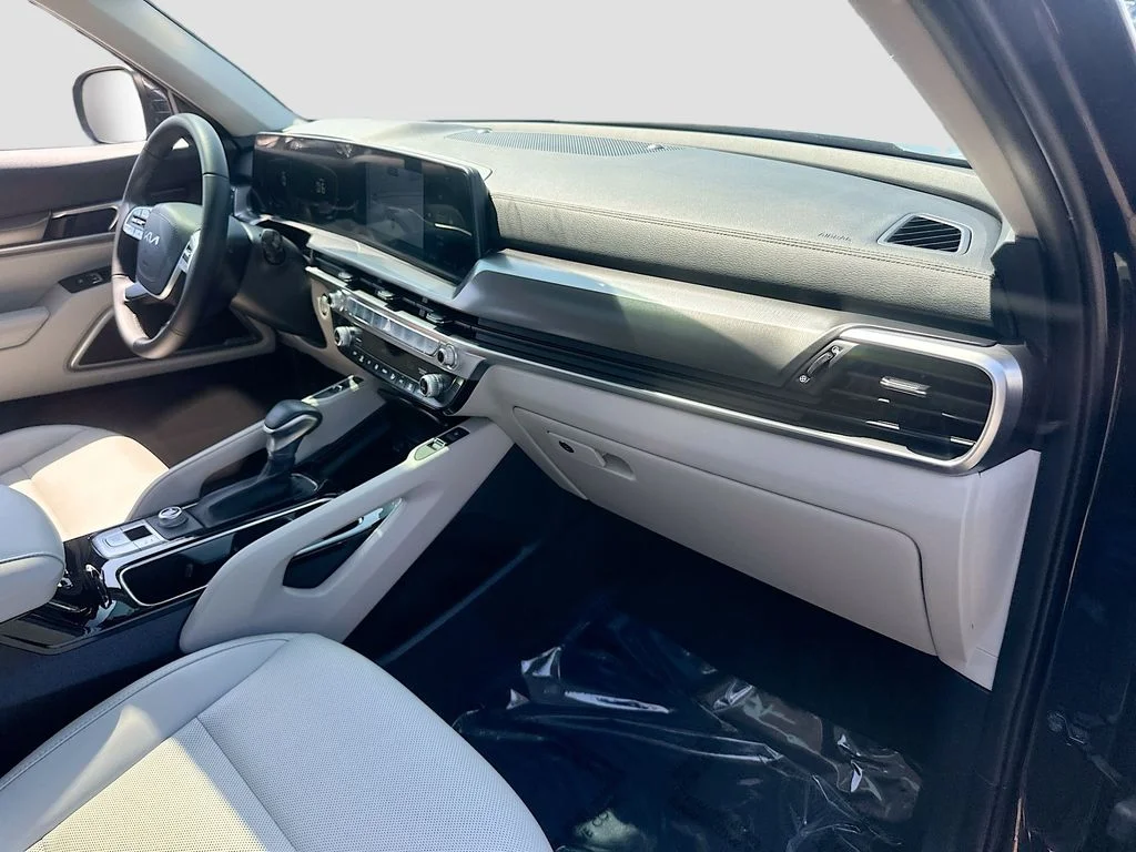 Certified Used 2025  Kia S image 31