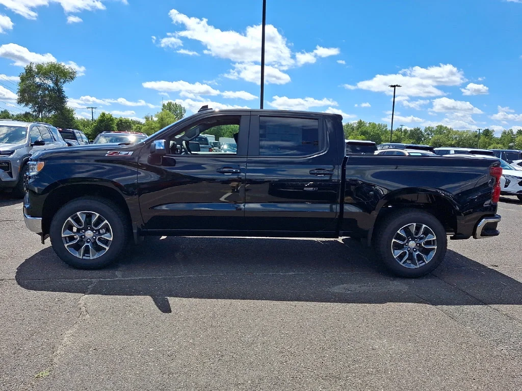 New 2026 Black Chevrolet LT image 5
