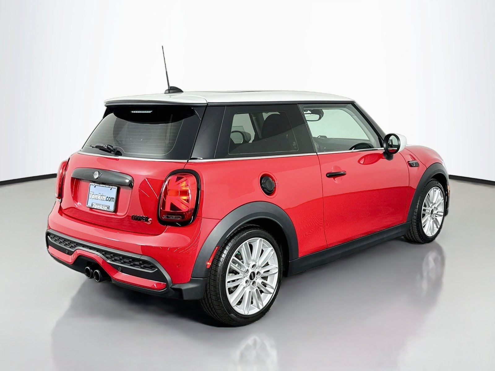 Used 2023 Chili Red MINI  image 7