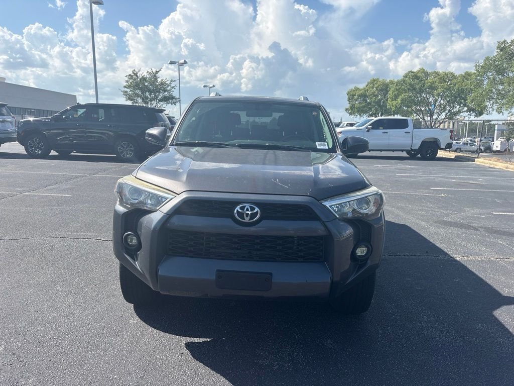 Used 2015 Gray Toyota SR5 image 8