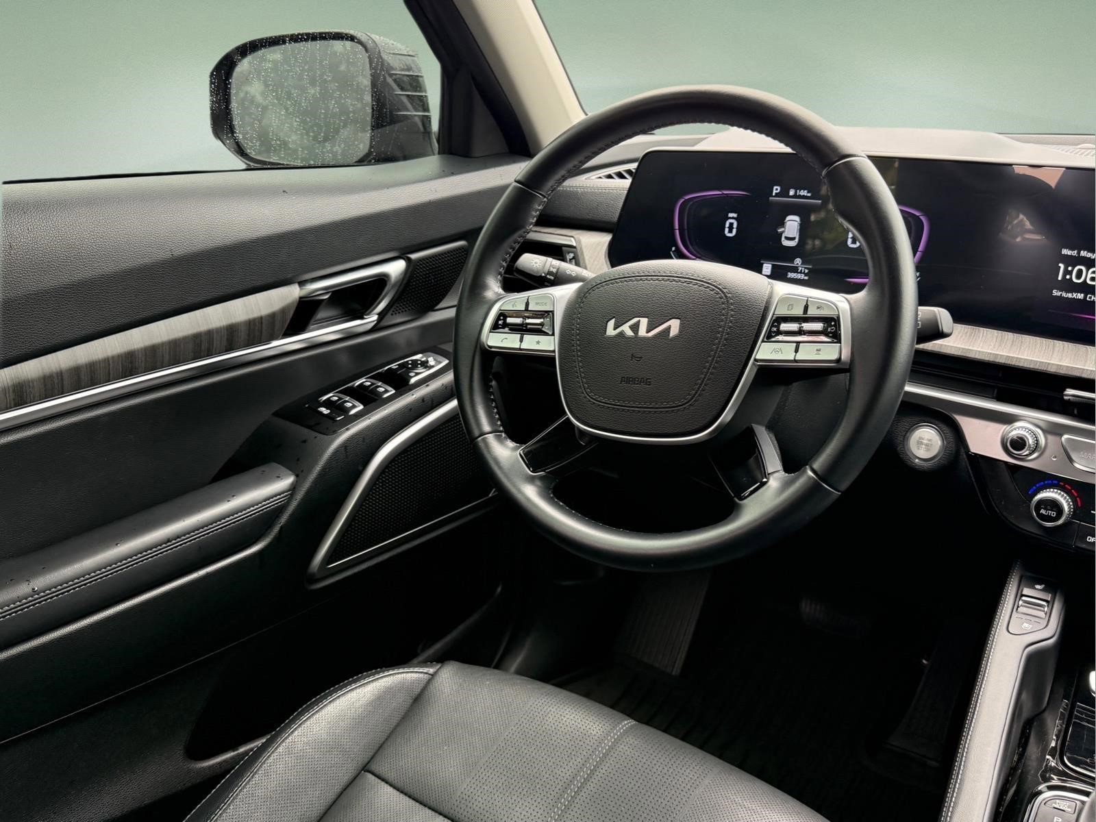Used 2024 Gravity Gray Kia EX image 10