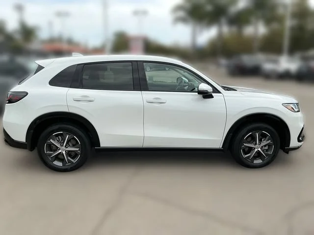 Certified Used 2024 Platinum White Pearl Honda EX-L image 38