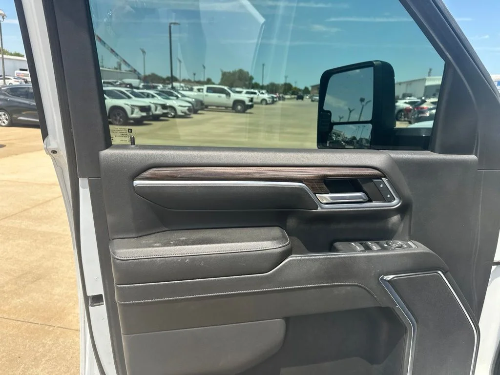 Used 2024 White Chevrolet LT image 6