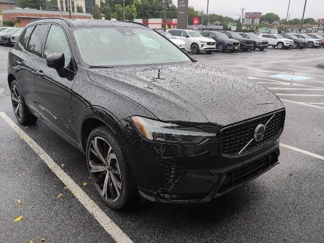 2023 Volvo XC60 B6 Ultimate Dark Theme