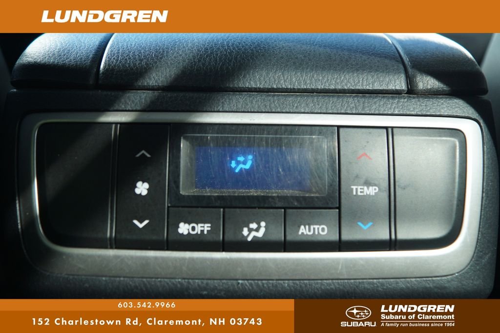 Used 2018 Silver Toyota XLE image 29