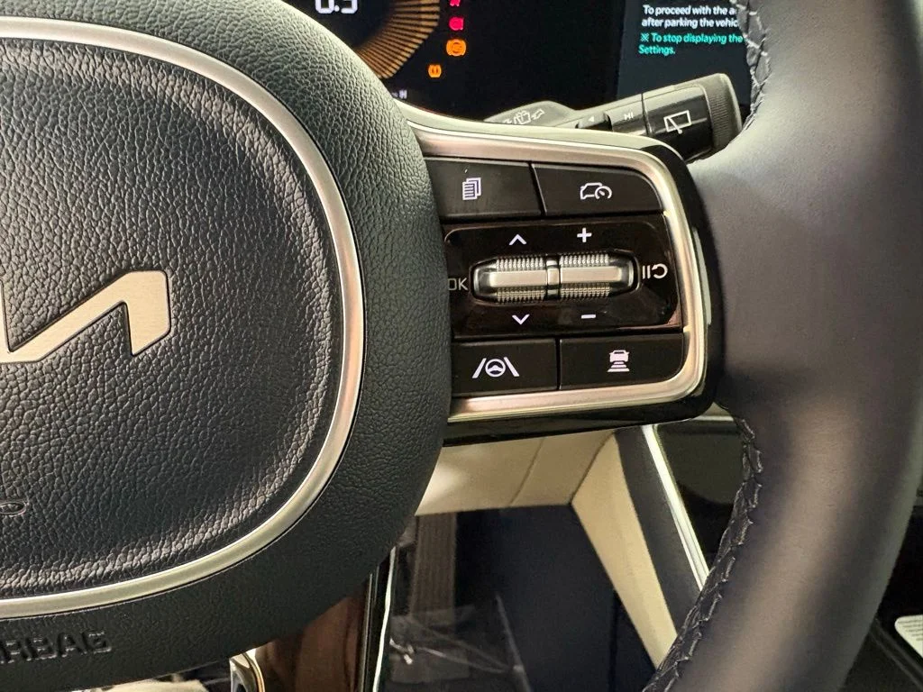 New 2026 White Kia EX image 24