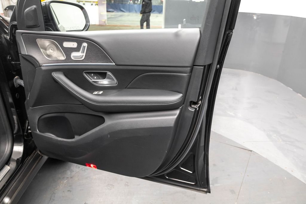Used 2022 Black Mercedes-Benz GLE 350 image 36