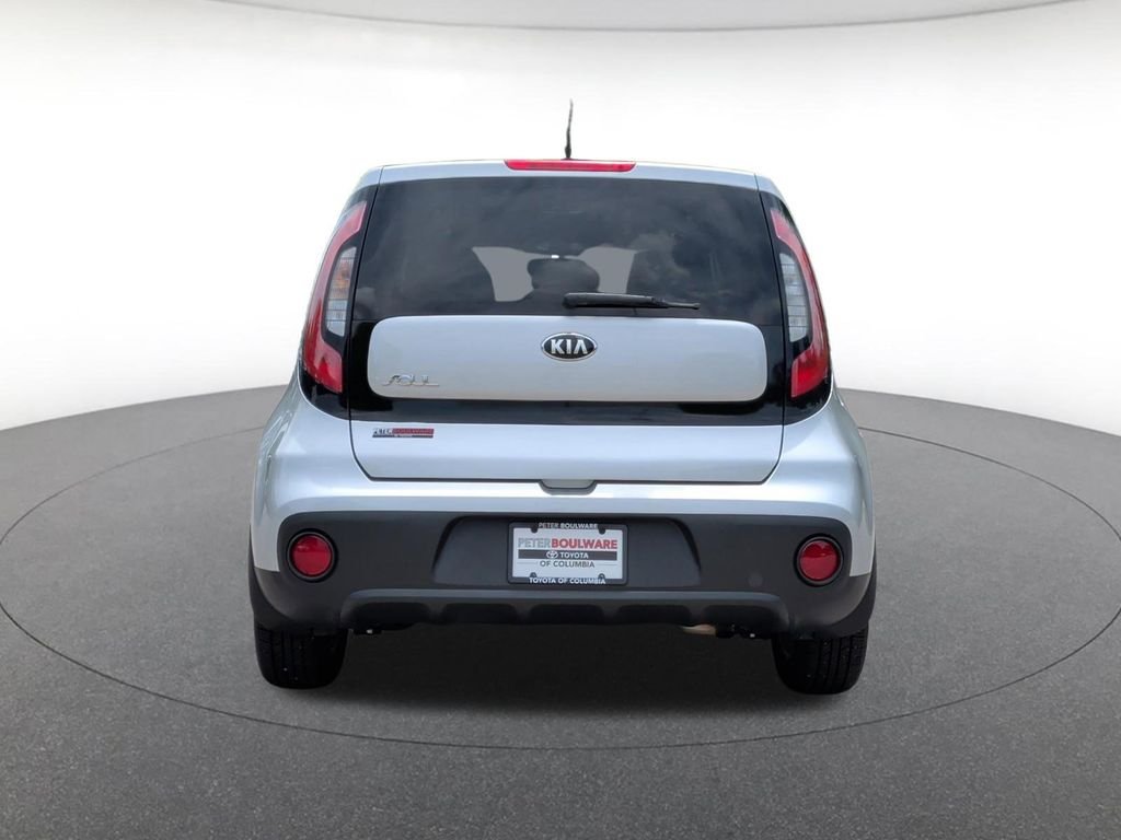 Used 2017 Silver Kia Base image 4