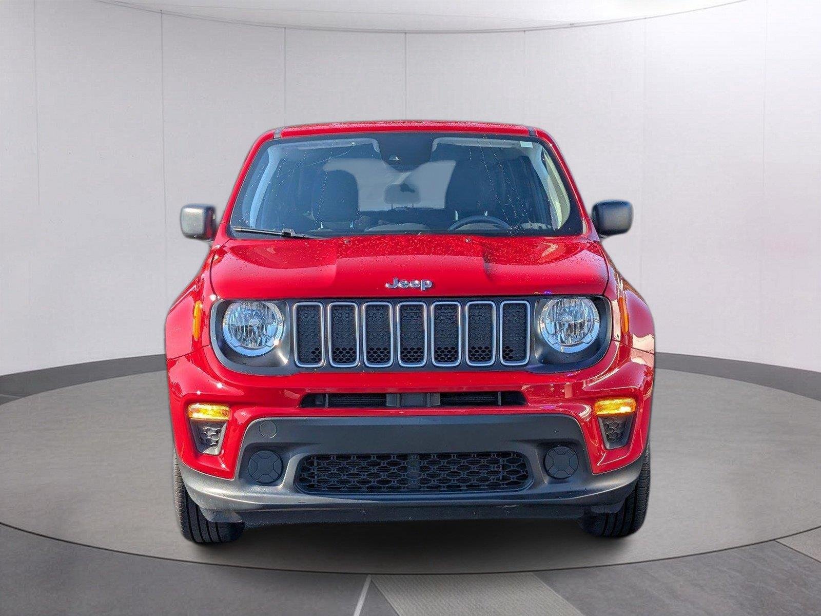 Used 2023 Colorado Red Clearcoat Jeep Latitude image 10