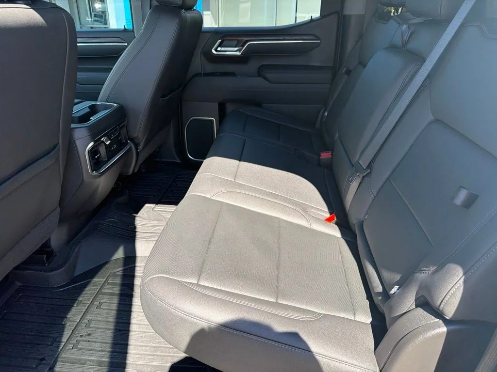 Used 2026 White GMC SLT image 30